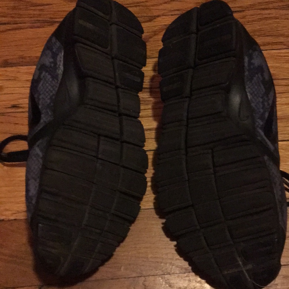 Nike’s - Picture 2 of 2